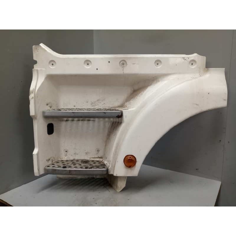 Recambio de paso rueda delantero izquierdo para man tg-a 32.410 12.0 diesel referencia OEM IAM 81615100705 - Blanco