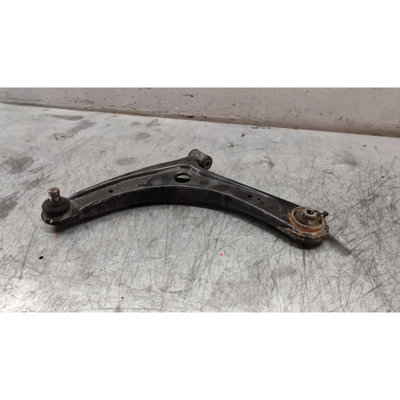 Recambio de brazo suspension inferior delantero izquierdo para mitsubishi asx (ga_w_) 1.6 mivec (ga1w) referencia OEM IAM - Negro