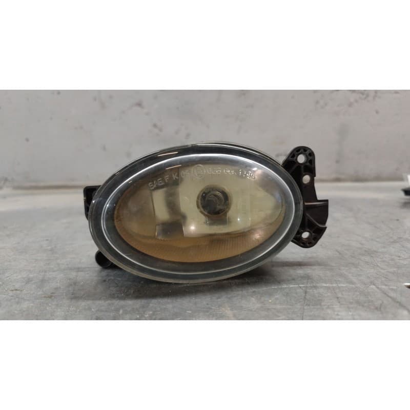 Recambio de faro antiniebla izquierdo para mercedes-benz clase m (w164) ml 320 cdi 4-matic (164.122) referencia OEM IAM A1698201 - Negro