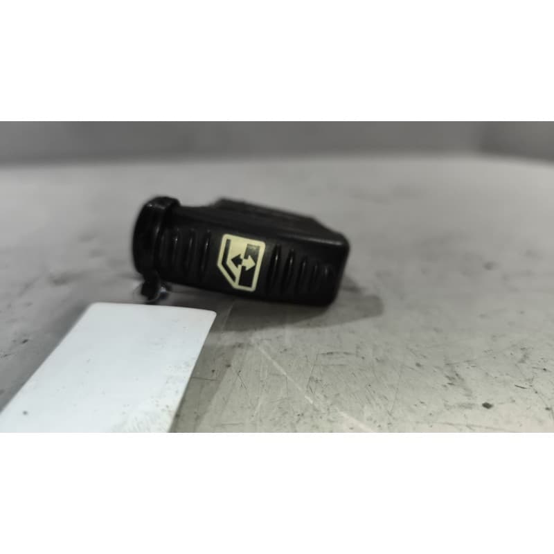 Recambio de mando elevalunas delantero izquierdo para scania serie 4 (p/r 164 l) 15.6 diesel referencia OEM IAM 1413146 - Blanco