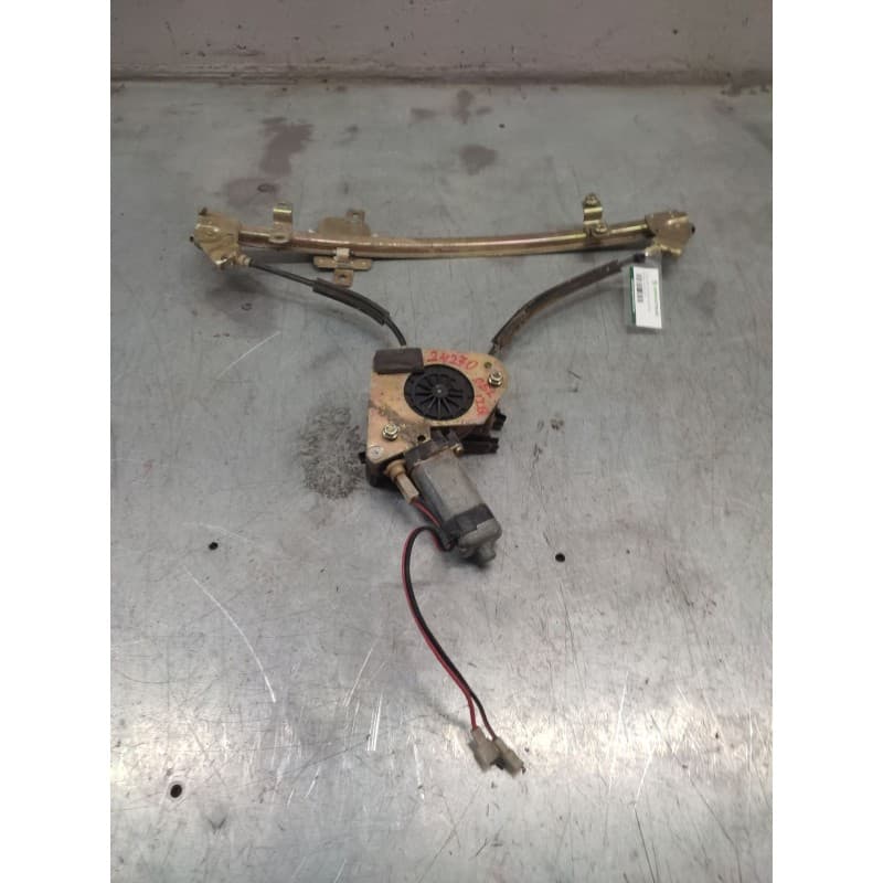 Recambio de elevalunas delantero izquierdo para daewoo lanos (klat) 1.3 referencia OEM IAM 0130822004 - Plata