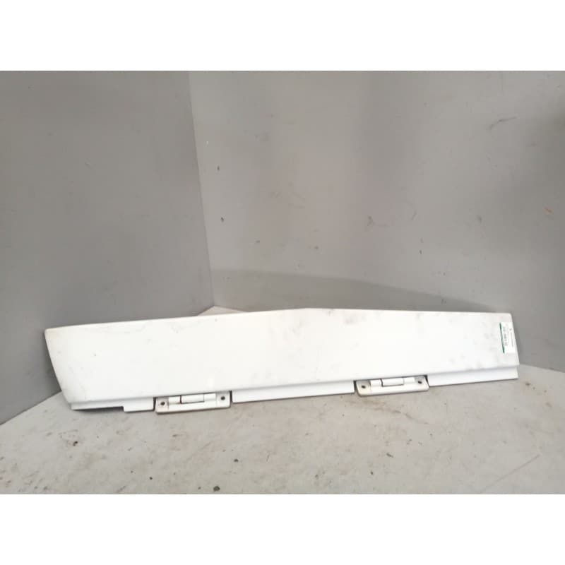 Recambio de molduras traseras para renault magnum 4xx.18/4xx.26 02 fas 4x2 4xx.18 larga distancia referencia OEM IAM 5010599252 - Blanco
