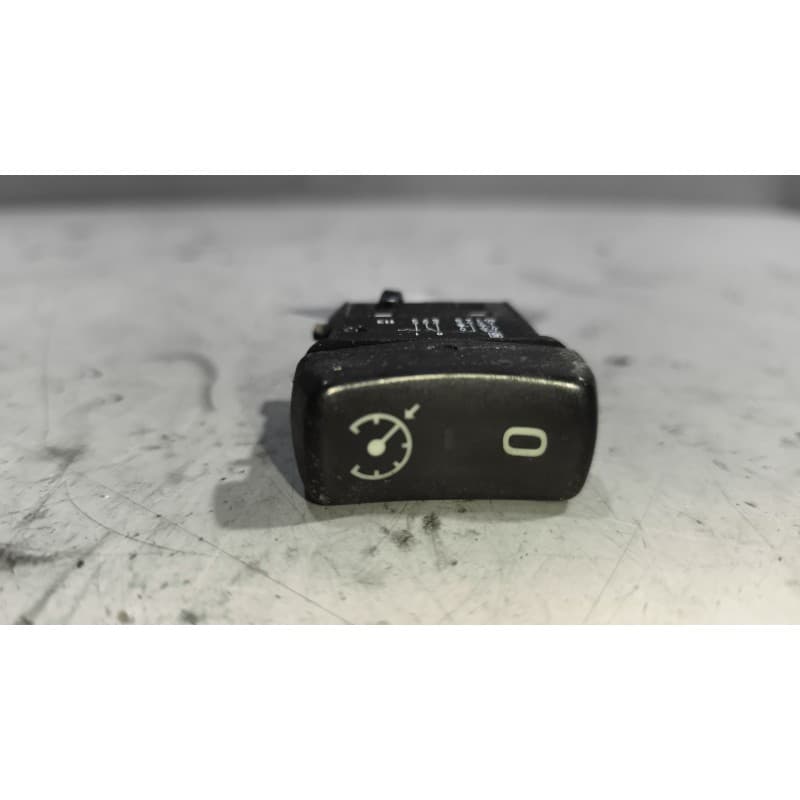 Recambio de interruptor para scania p,g,r,t - series p 500, r 500 referencia OEM IAM 1459830 - Rojo