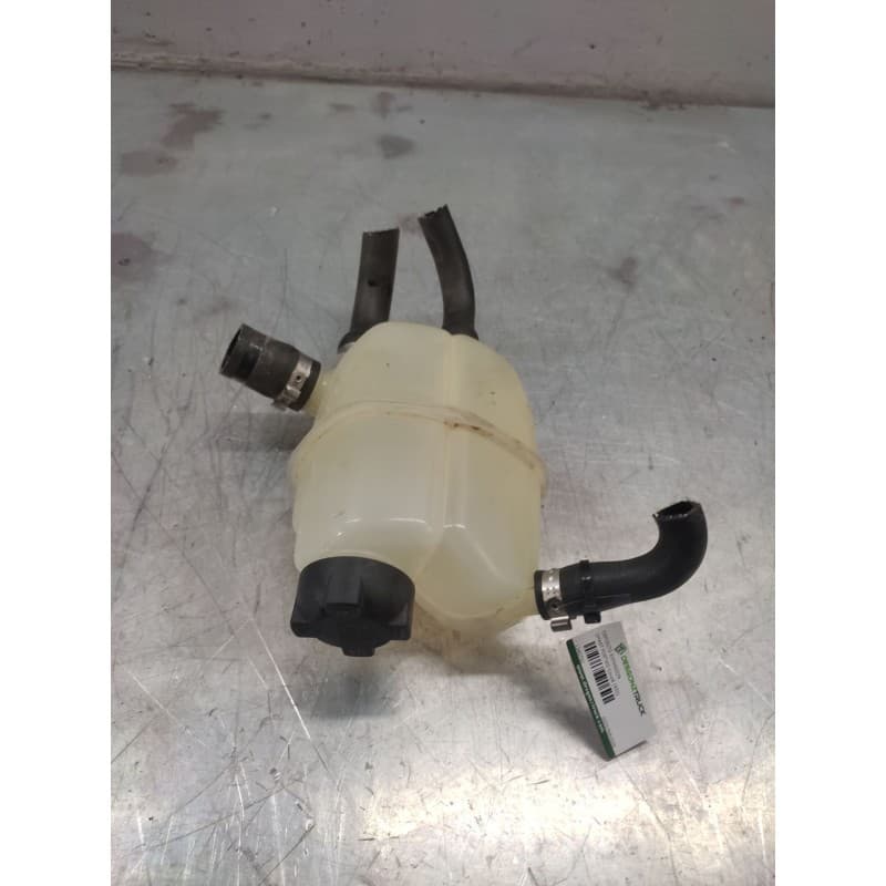 Recambio de deposito expansion para smart fortwo coupé (450) 0.7 (450.352, 450.332) referencia OEM IAM 0005768V009 - Negro