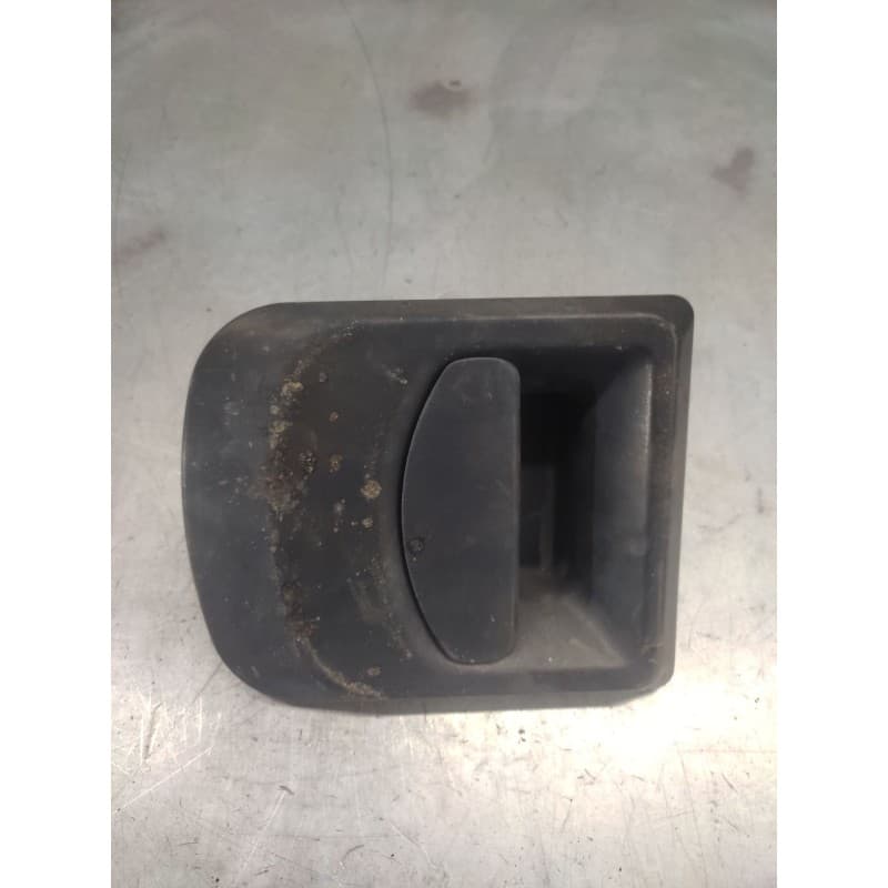 Recambio de maneta exterior delantera izquierda para iveco daily combi 2.3 diesel cat referencia OEM IAM