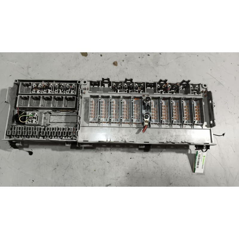Recambio de caja reles / fusibles para scania 4 - series 164 l/580 referencia OEM IAM 1498931 1436458 - Blanco