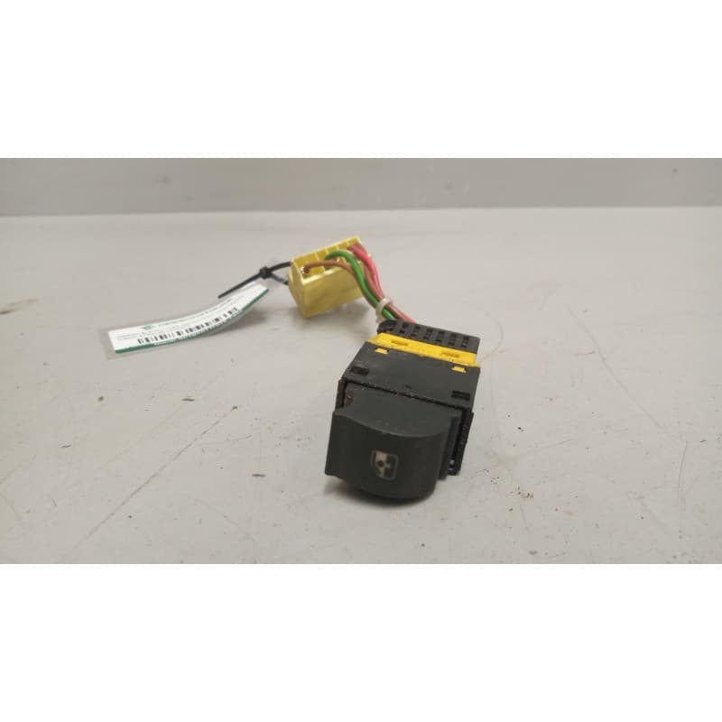 Recambio de mando elevalunas delantero izquierdo para iveco stralis (ad/at) fg at y / p 6x2 larga distancia referencia OEM IAM 5 - Blanco