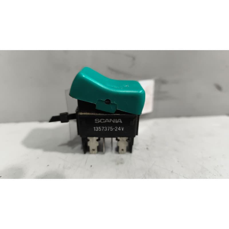 Recambio de interruptor para scania 4 - series 164 l/580 referencia OEM IAM 1357375 - Blanco