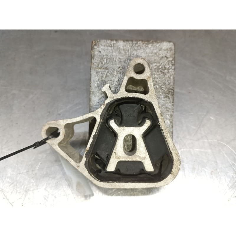 Recambio de soporte motor delantero para infiniti q30 1.5 d referencia OEM IAM A2462400809 - Gris