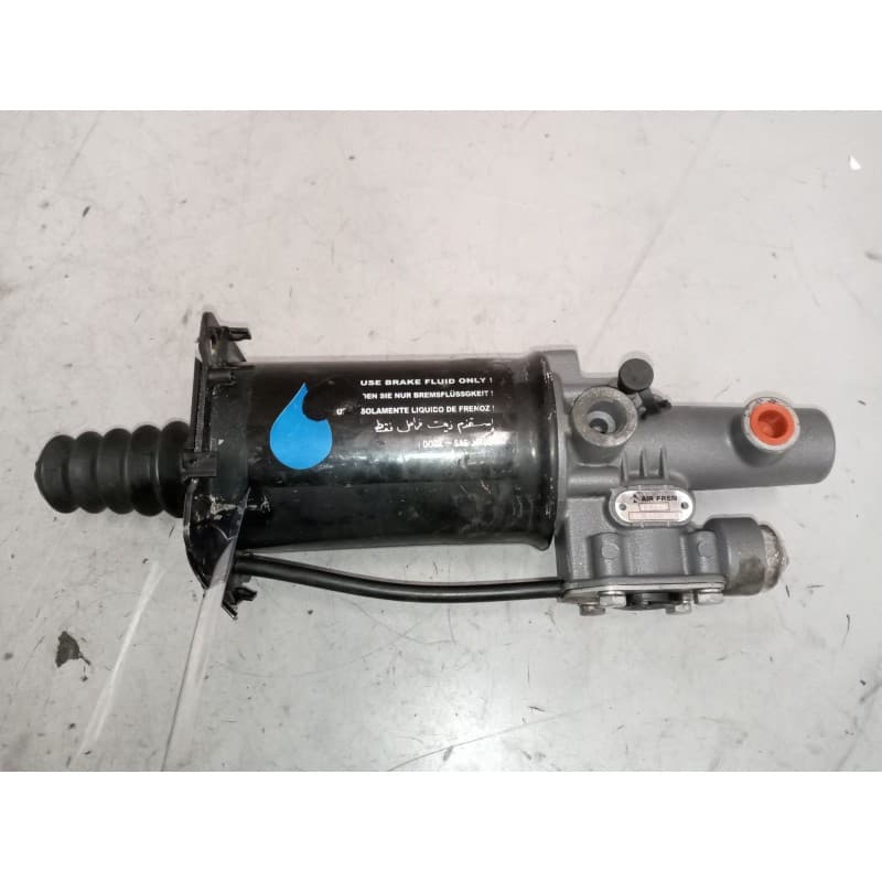 Recambio de servo embrague para man m2000l/m2000m 18.2x4 e2 chasis llc 18.224 e2 (e) compacto referencia OEM IAM 81307256067 MA