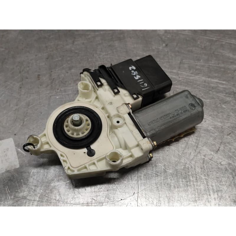 Recambio de motor elevalunas trasero derecho para seat toledo ii (1m2) 1.9 tdi referencia OEM IAM 1C0959812A - Negro