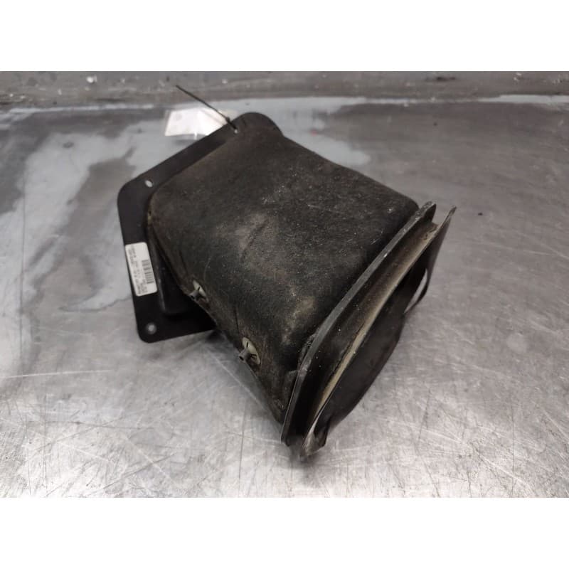 Recambio de toma de aire capot para renault master ii ph. 2 doka/pr. fgst 2.5 diesel referencia OEM IAM 8200195404 - Blanco