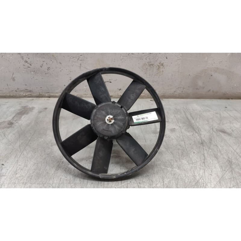 Recambio de electroventilador para volkswagen golf iii (1h1) 1.6 referencia OEM IAM 0130109239 3PINES