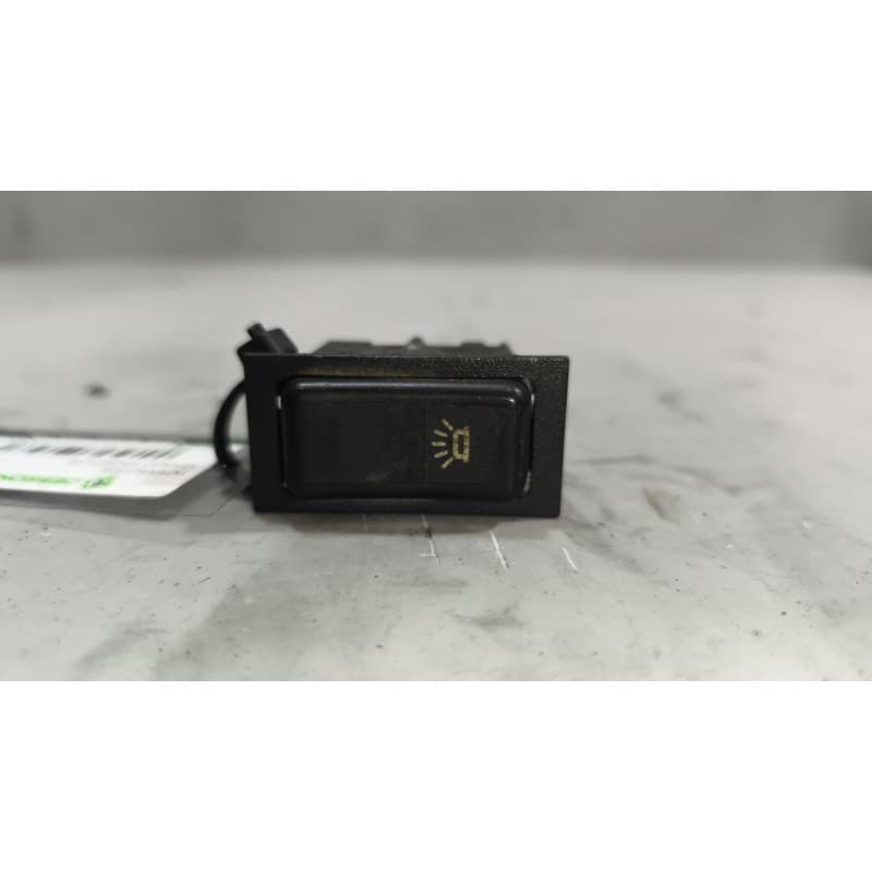 Recambio de interruptor para renault magnum ab diesel referencia OEM IAM 7421043754 - Blanco