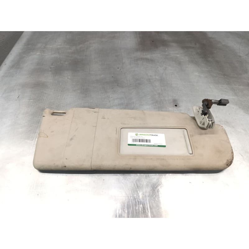 Recambio de parasol derecho para seat toledo ii (1m2) 1.9 tdi referencia OEM IAM 3B08575520 - Verde