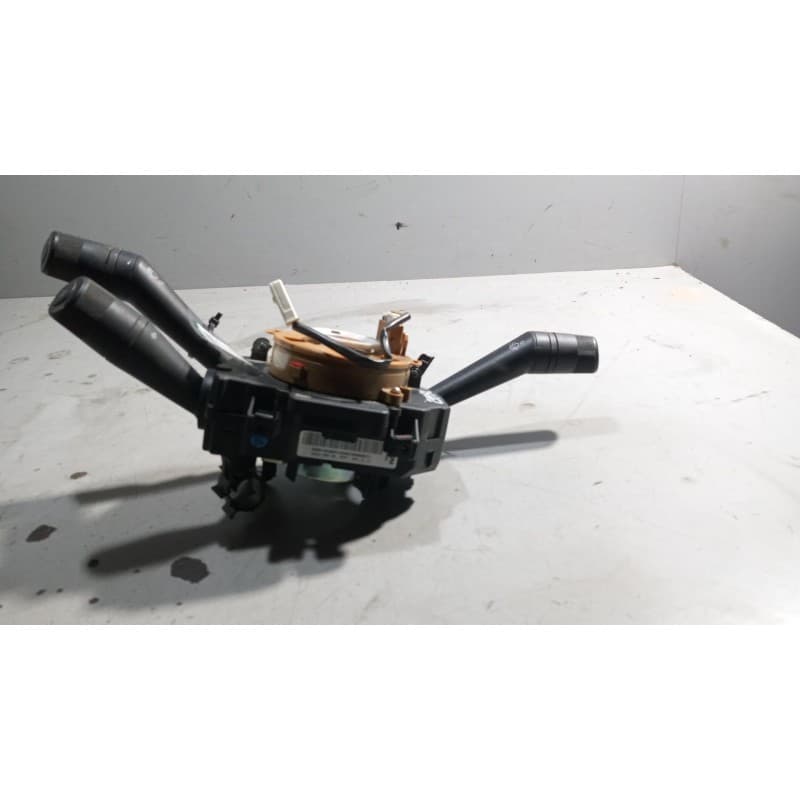 Recambio de mando intermitentes para iveco sunrise referencia OEM IAM 5801464983 mando limpia - Blanco