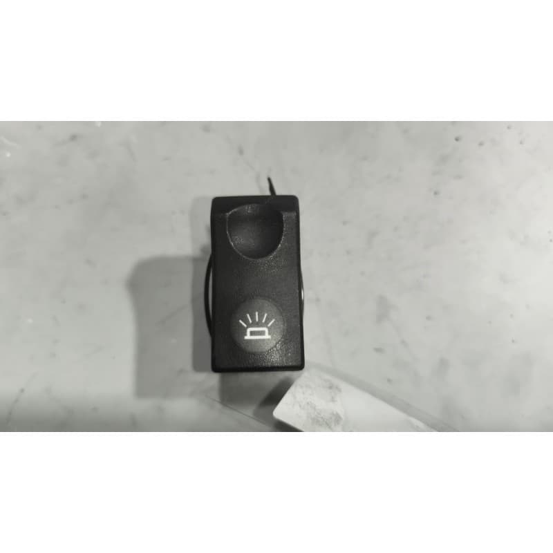 Recambio de interruptor para renault magnum ab diesel referencia OEM IAM 7421043756 - Blanco