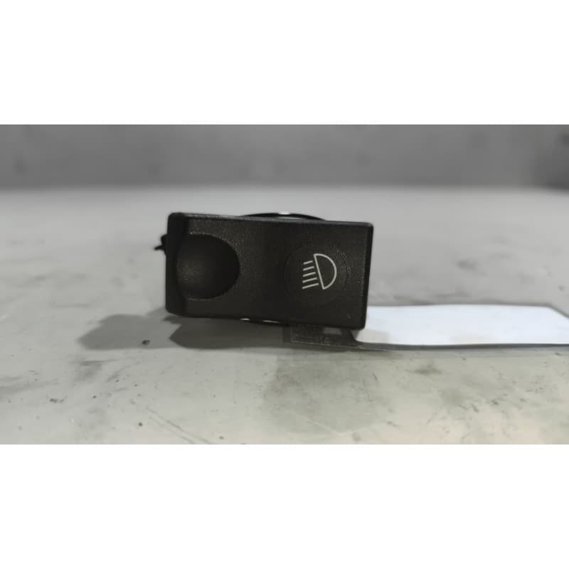 Recambio de interruptor para renault magnum ab diesel referencia OEM IAM 5010589022 - Blanco