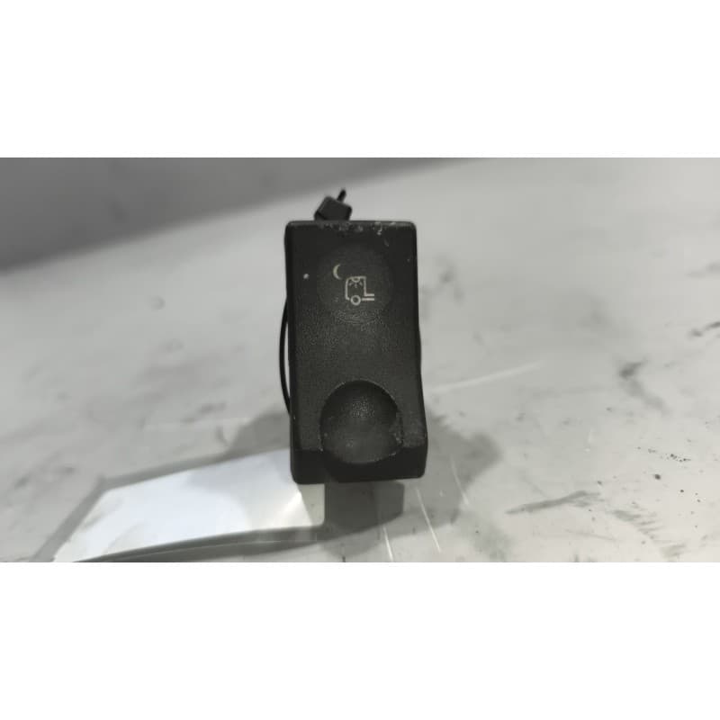 Recambio de interruptor para renault magnum ab diesel referencia OEM IAM 7420905312 - Azul