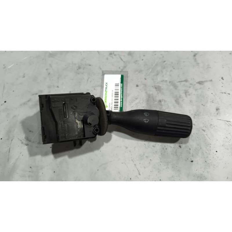 Recambio de mando limpia para daf serie lf45.220 desde 06 6.7 diesel referencia OEM IAM 1405324 5001834435 - Blanco