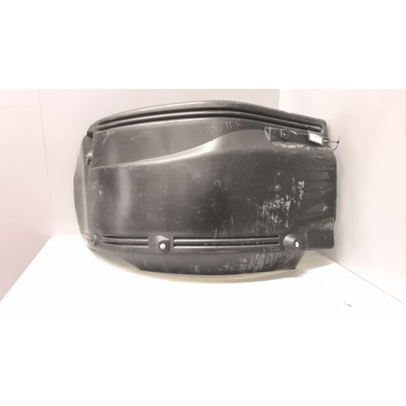 Recambio de guardabarros delantero derecho para volvo fm 450 10.8 diesel referencia OEM IAM 8191781 - Blanco