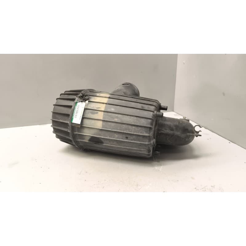Recambio de filtro aire para iveco daily iii furgoneta 65 c 17 referencia OEM IAM 504079907