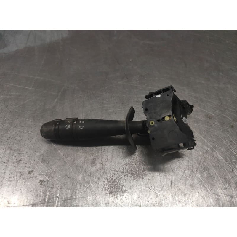 Recambio de mando intermitentes para renault master ii ph. 2 doka/pr. fgst 2.5 diesel referencia OEM IAM 8200199519 - Blanco