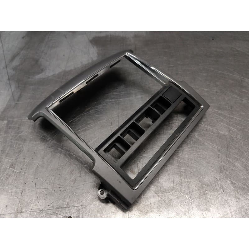 Recambio de guarnecido pantalla multifuncion para kia sorento i (jc) 2.5 crdi referencia OEM IAM - Negro