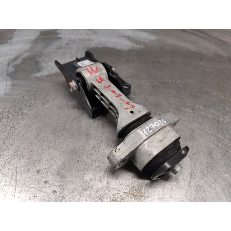 Recambio de soporte motor trasero para hyundai i30 (gd) 1.6 crdi referencia OEM IAM 21950A5000 - Rojo