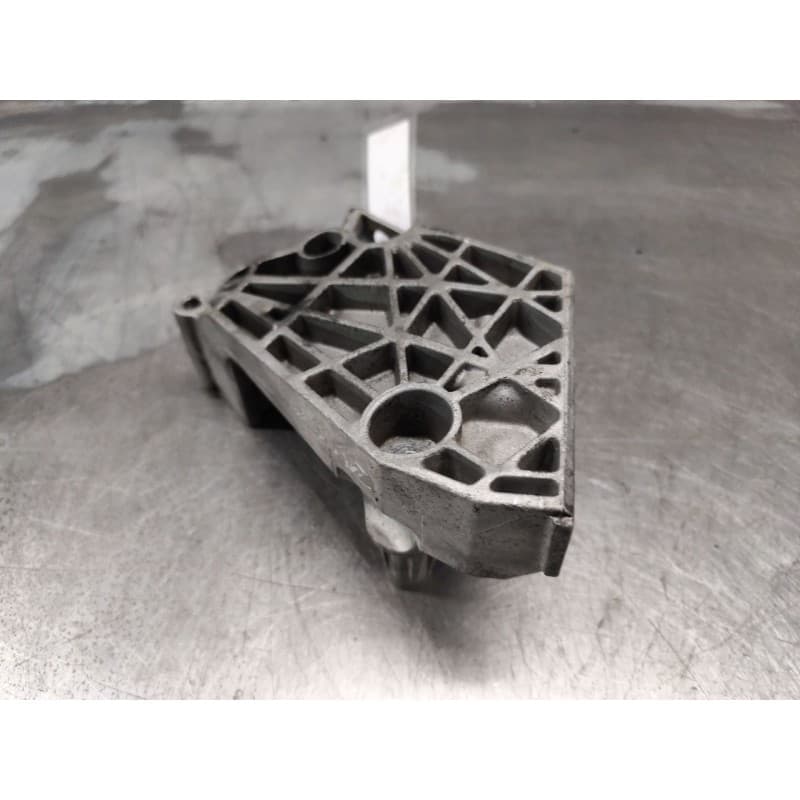 Recambio de soporte motor derecho para volkswagen polo berlina (6n2) 1.4 tdi referencia OEM IAM 045199207G