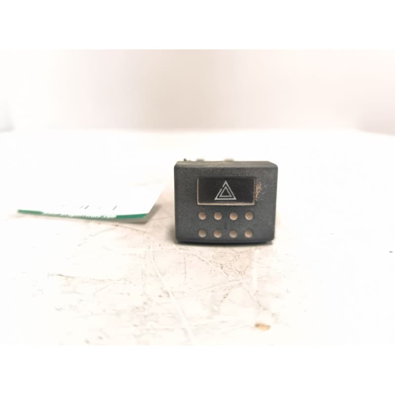 Recambio de warning para nissan trucks atleon tk 150/3 referencia OEM IAM 252909X000 - Blanco