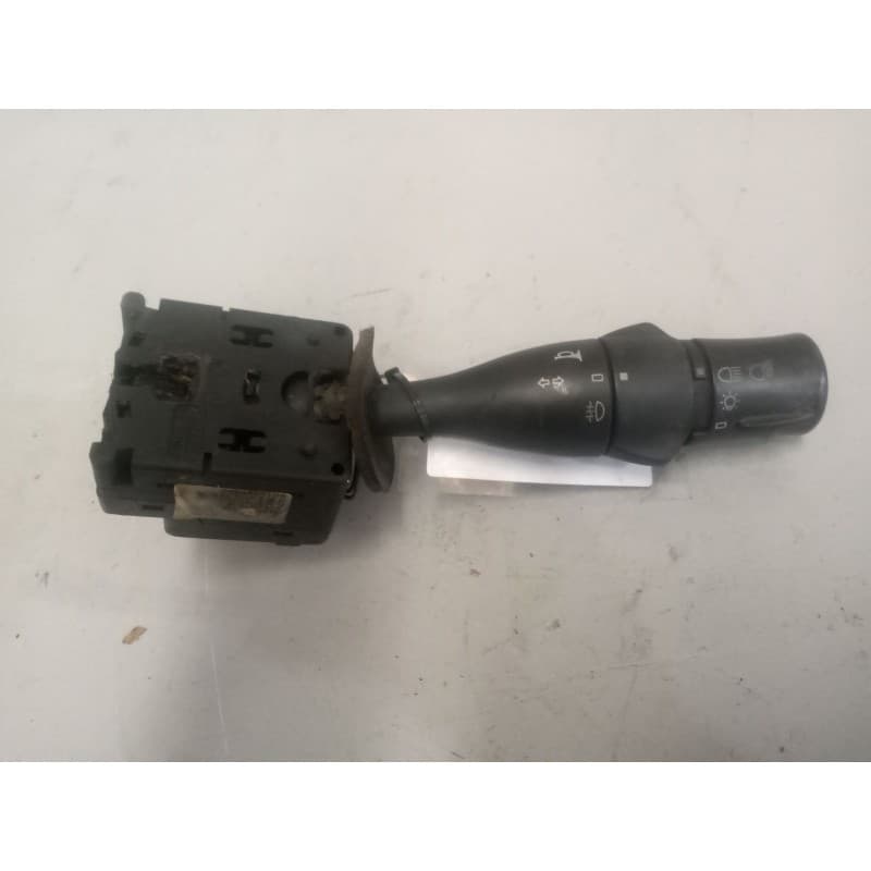 Recambio de mando intermitentes para renault premium lander referencia OEM IAM 5010589560 - Blanco