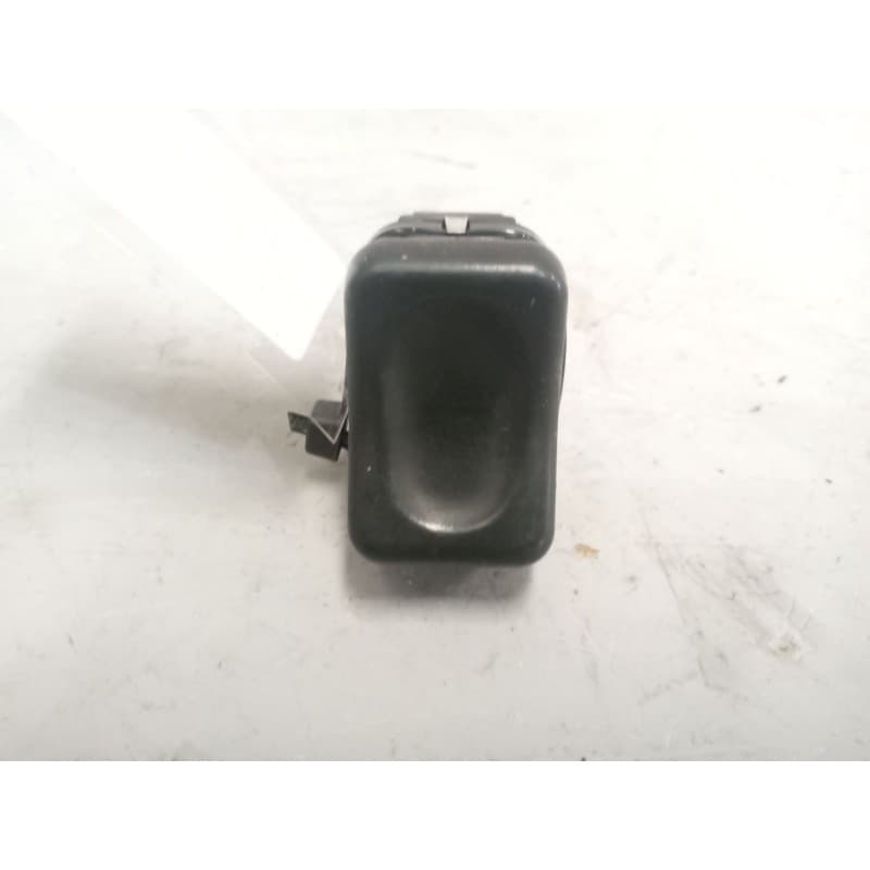 Recambio de interruptor para scania serie 4 (p/r 164 l) 15.6 diesel referencia OEM IAM 383744 - Blanco