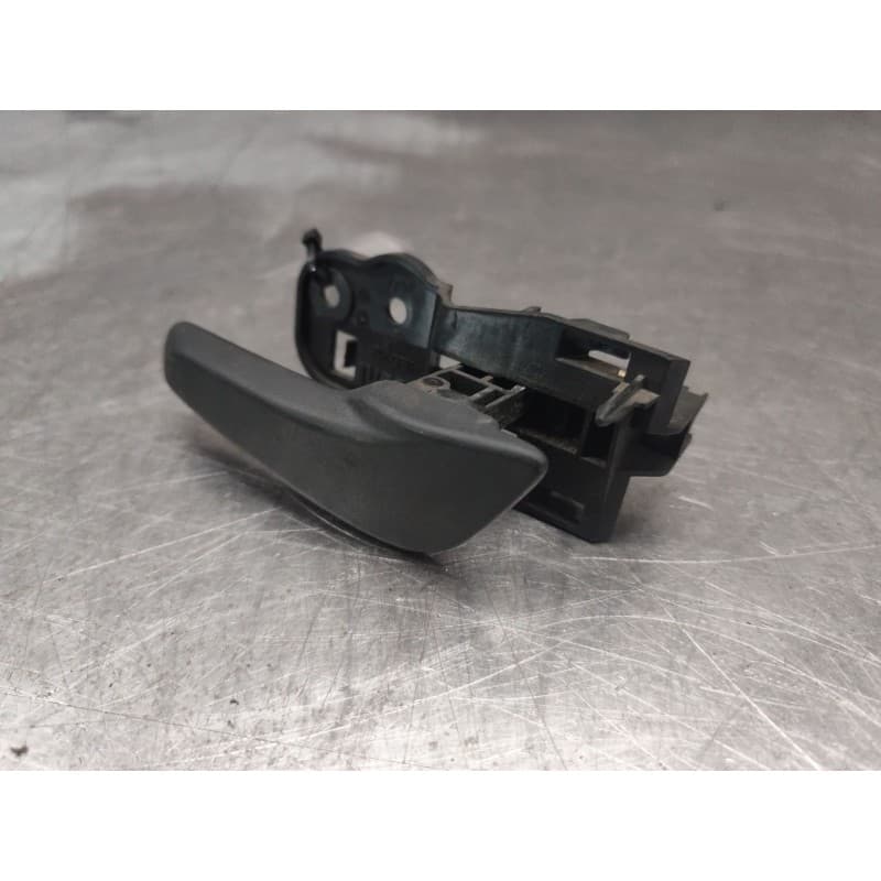 Recambio de maneta interior delantera derecha para iveco daily vi furgoneta 33s12, 35s12, 35c12 referencia OEM IAM - Blanco
