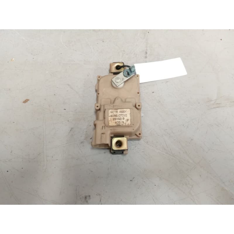 Recambio de motor cierre centralizado delantero derecho para nissan atleon referencia OEM IAM 805810T010 - Azul