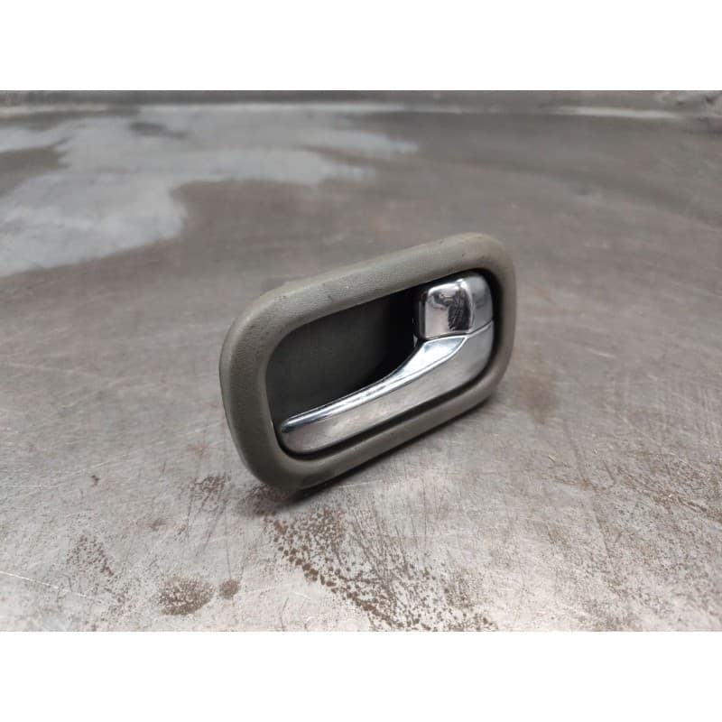 Recambio de maneta interior delantera derecha para nissan almera tino (v10m) acenta referencia OEM IAM 80670BM800 - Verde