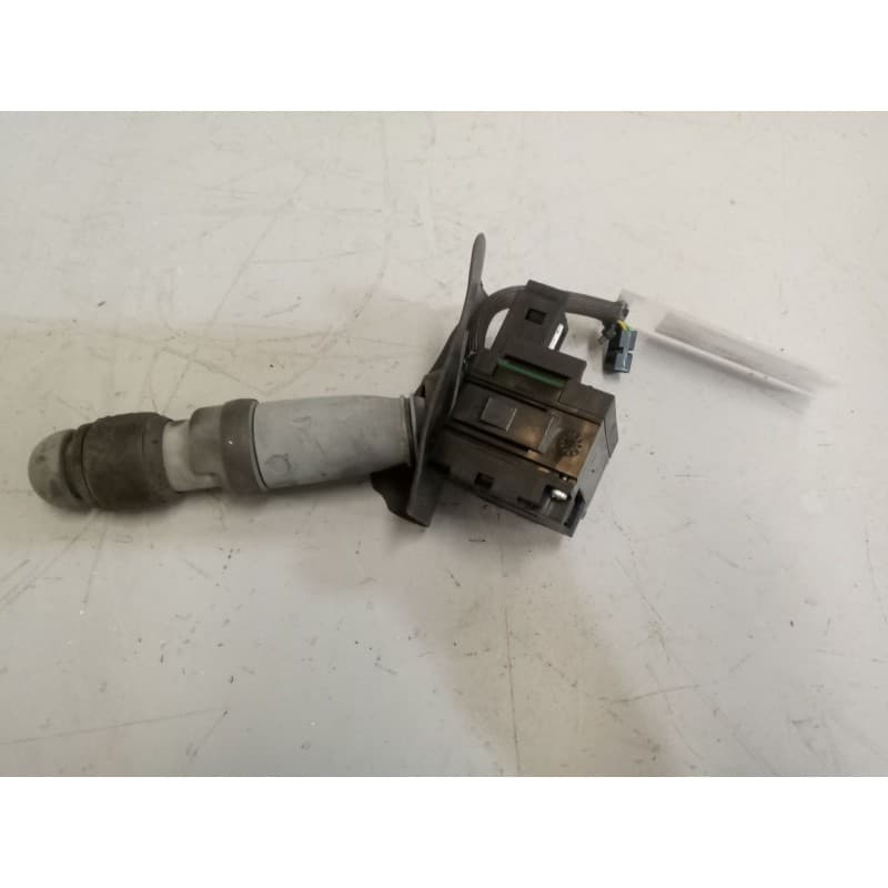 Recambio de mando intermitentes para iveco a65c18/wing referencia OEM IAM 42558819 - Blanco