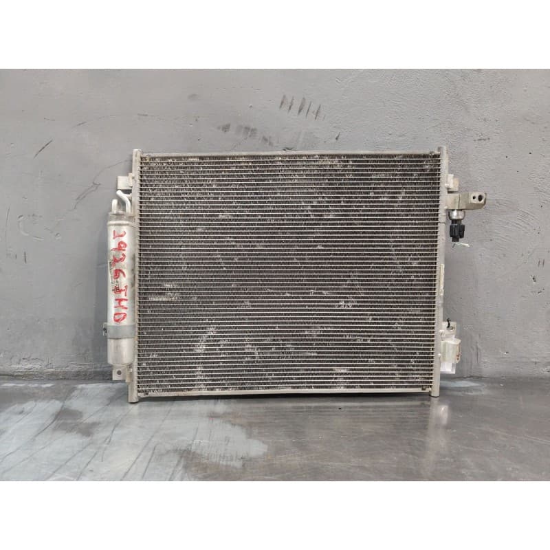 Recambio de condensador / radiador a/a para nissan note (e12) 1.2 referencia OEM IAM 921003VD1A - Blanco