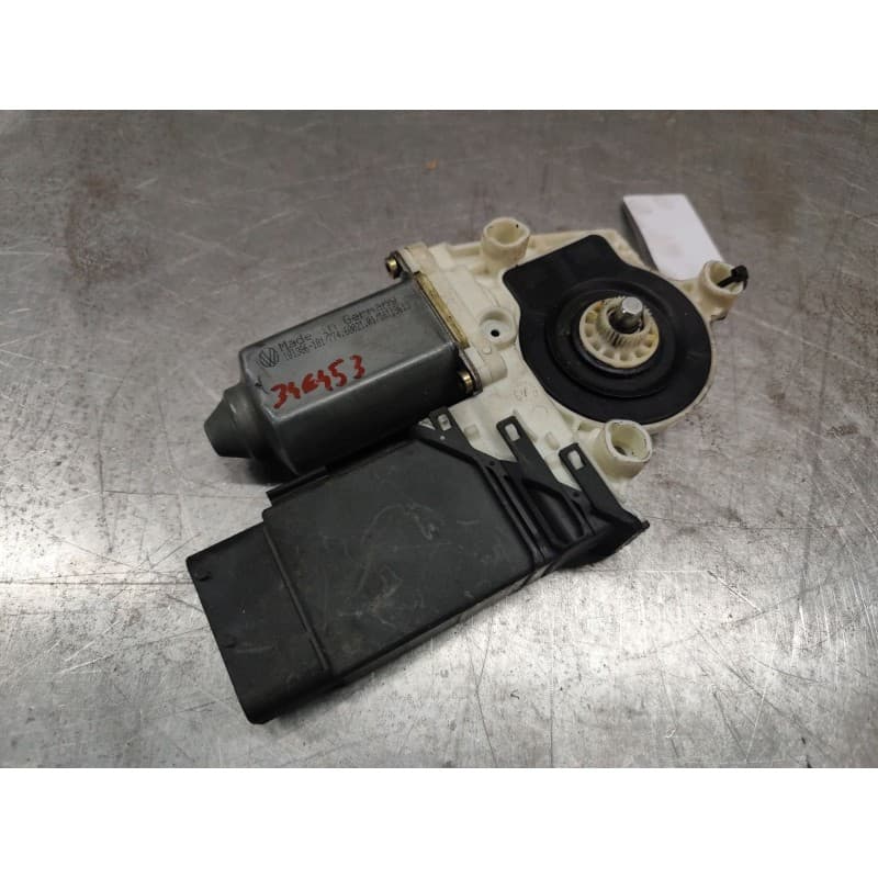 Recambio de motor elevalunas delantero derecho para volkswagen golf iv berlina (1j1) highline referencia OEM IAM 1J1959802D DERE