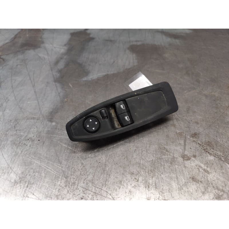Recambio de mando elevalunas delantero izquierdo para bmw 4 coupé (f32, f82) 420 d xdrive referencia OEM IAM 922626404 - Blanco