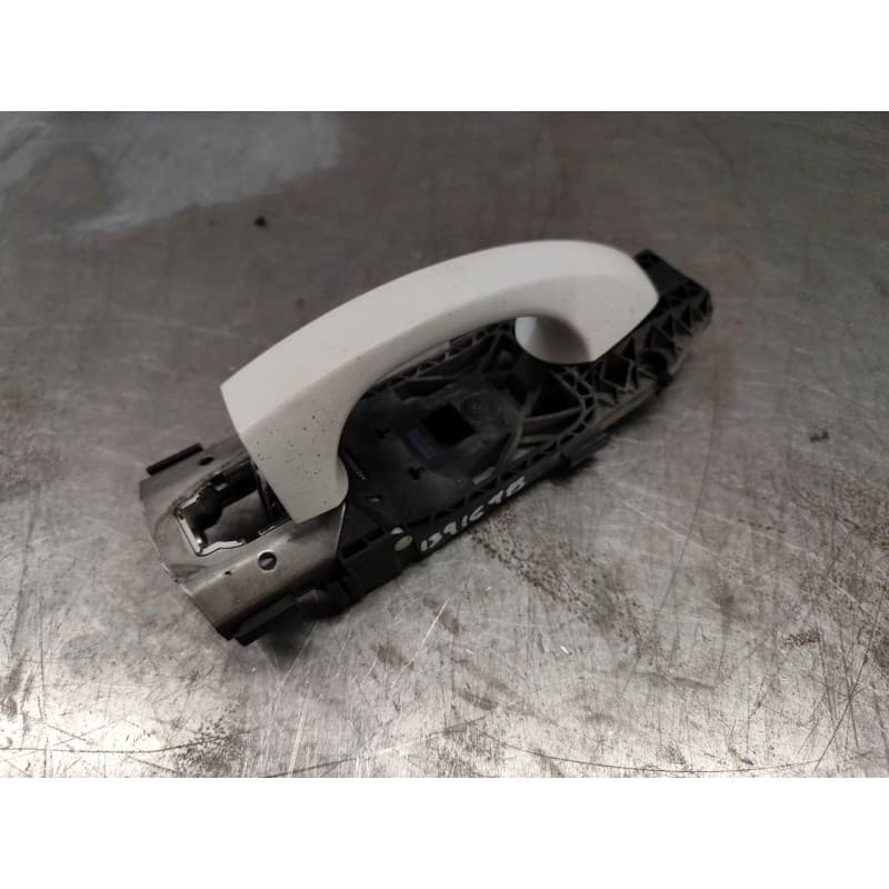 Recambio de maneta exterior delantera izquierda para volkswagen golf vii (5g1, bq1, be1, be2) 1.4 tsi referencia OEM IAM 5N08378 - Blanco