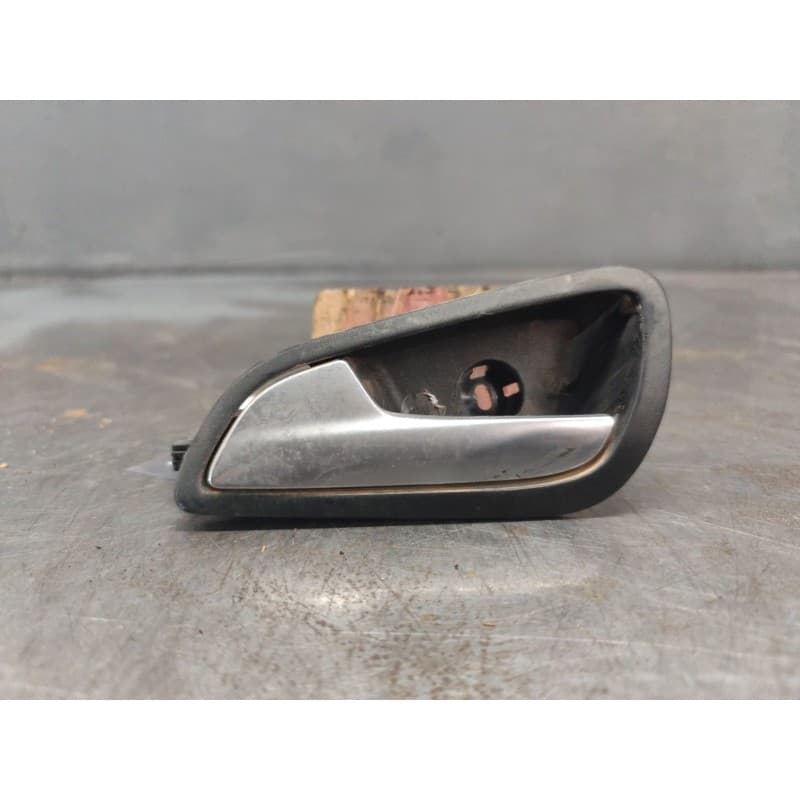 Recambio de maneta interior delantera izquierda para ford focus lim. (cb8) titanium referencia OEM IAM AM51U22601BDW - Plata