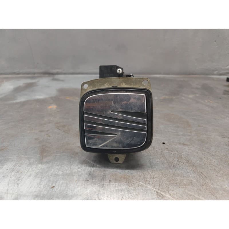 Recambio de maneta exterior porton para seat ibiza iii (6l1) 1.9 sdi referencia OEM IAM 6l6827573D - Plata
