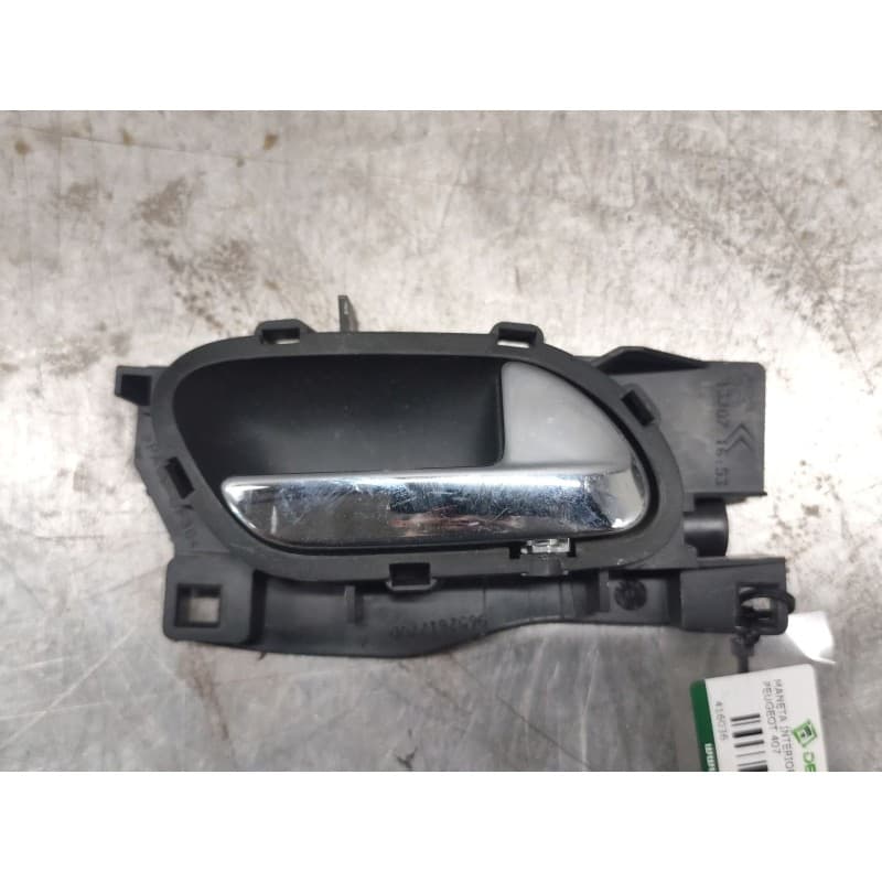 Recambio de maneta interior delantera derecha para peugeot 407 sport referencia OEM IAM 96526177VD - Blanco