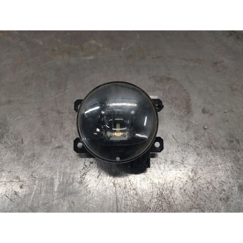Recambio de faro antiniebla derecho para ds ds 3 (sa_) 1.6 bluehdi 100 referencia OEM IAM 9811333380 - Blanco