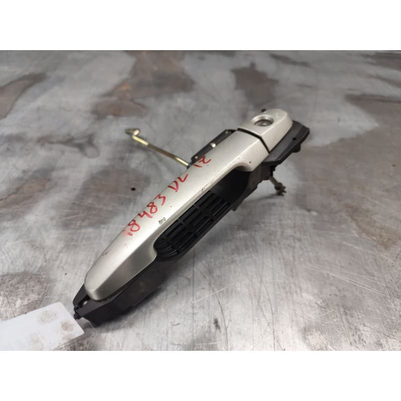 Recambio de maneta exterior delantera izquierda para toyota avensis wagon (t25) 2.0 d-4d executive referencia OEM IAM 6921105903