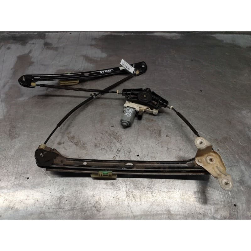 Recambio de elevalunas delantero derecho para volkswagen golf vii variant (ba5, bv5) 1.5 tgi referencia OEM IAM 5G4837462H/4K095 - Blanco
