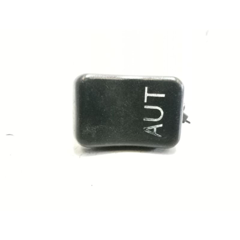 Recambio de interruptor para scania serie 4 (p/r 164 l) 15.6 diesel referencia OEM IAM 1350317 - Blanco