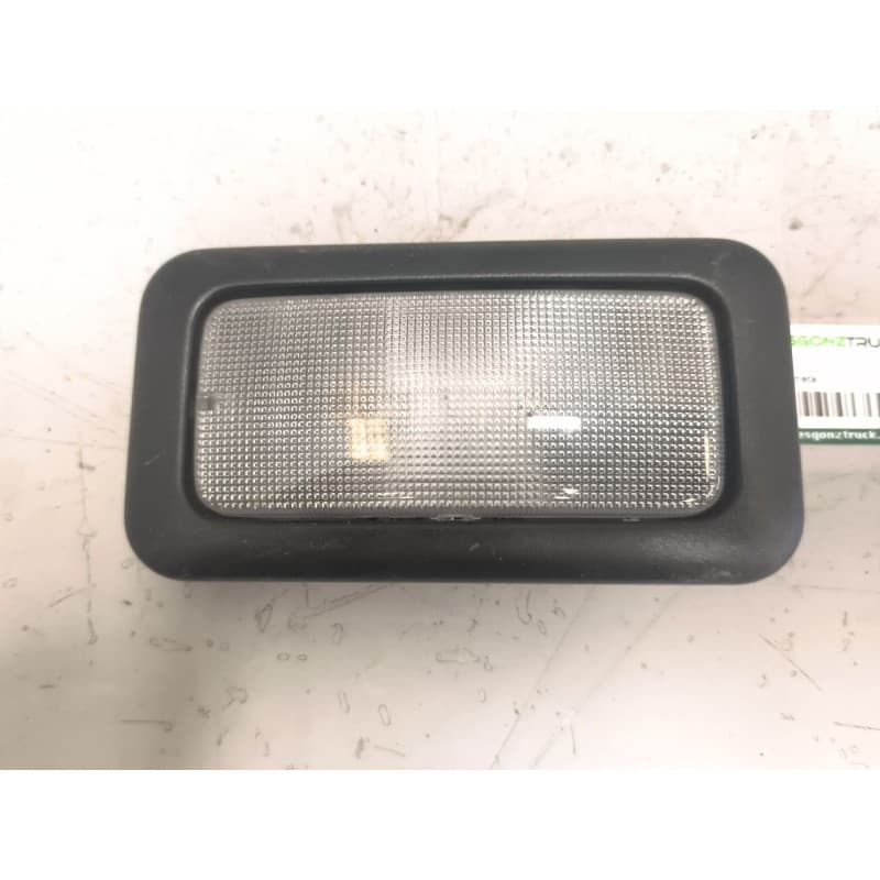 Recambio de luz interior para iveco daily vi furgoneta 33s16, 35s16, 35c16, 40c16, 50c16 referencia OEM IAM 500339036 7700353918 - Blanco