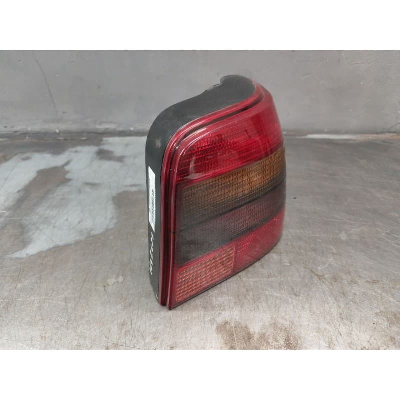 Recambio de piloto trasero derecho para volkswagen golf iv (1j1) 1.9 tdi referencia OEM IAM 1J6945257